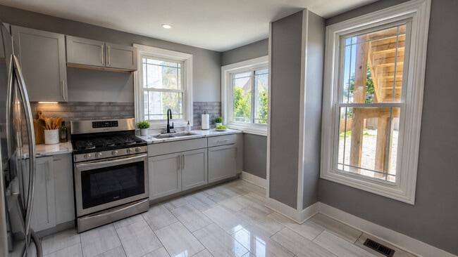 Photo - 7527 S Stewart Ave