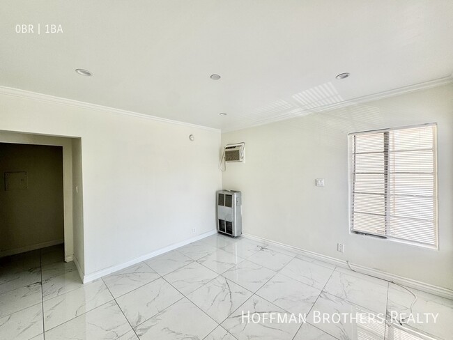 Photo - 1209 S La Cienega Blvd