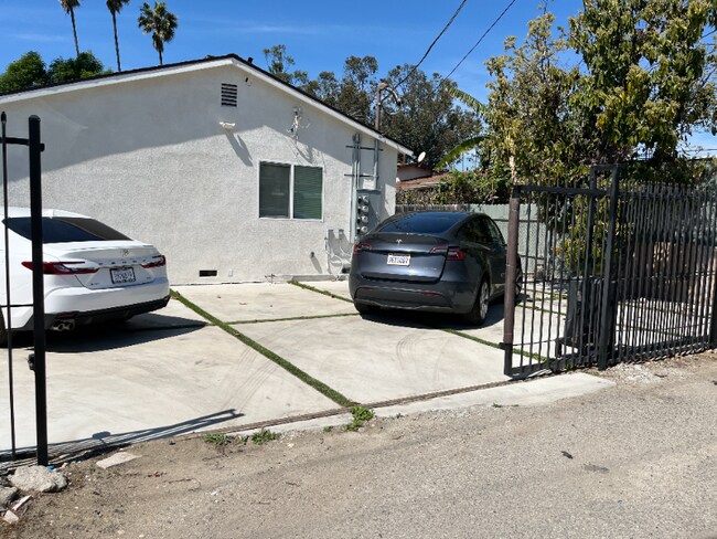 2910 S Budlong Ave Unit 2908