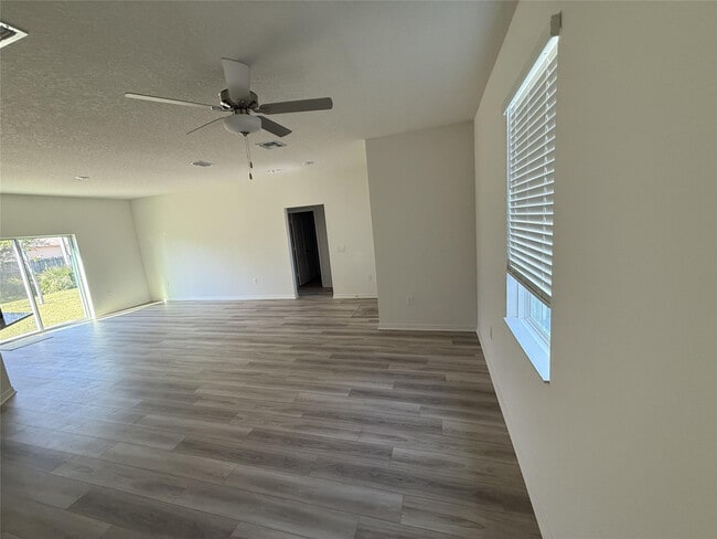 Photo - 8715 98th Ct