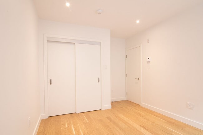 Photo - 3014 Avenue Van Horne Unit 14