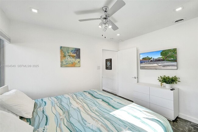 Photo - 3305 NE 16th Ct