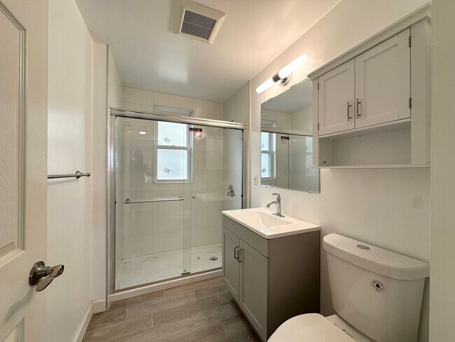 Photo - 72 Easton St Unit 2
