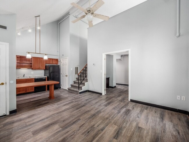 Building Photo - Revi Columbus East Rental