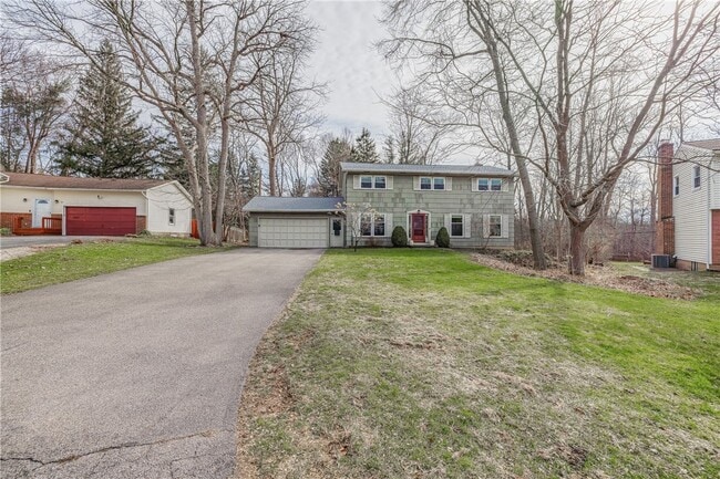 Photo - 95 Parkwood Ave