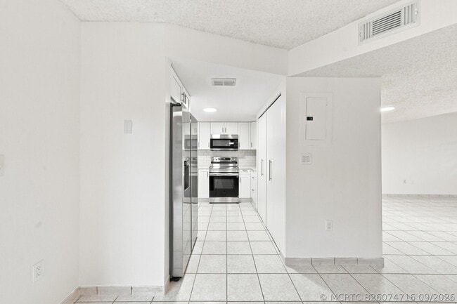 Photo - 2217 W 69th St Unit 2217A