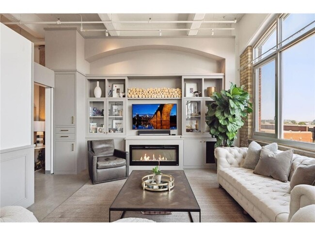 Photo - 700 N Washington Ave Unit 616