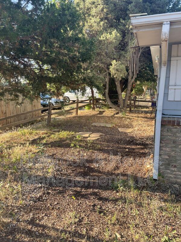 Photo - 601 N Bryan Ave