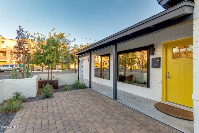 Photo - 6929 E 6th St