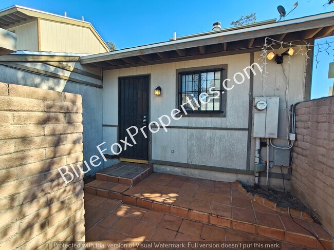 Photo - 2740 N Malibu Dr