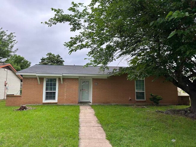 Photo - Great location!! Dont miss this 3 Bed house with a good rent