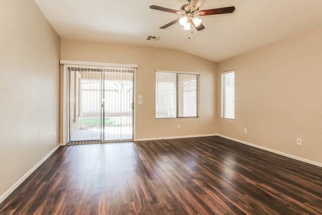 Photo - 17607 W Georgia Dr