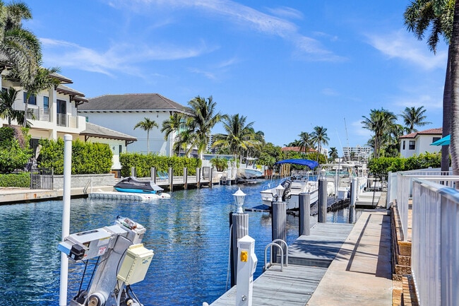 Photo - 785 NE 71st St