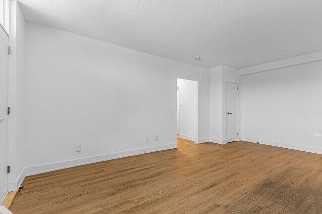 Photo - 135 Tyndall Ave