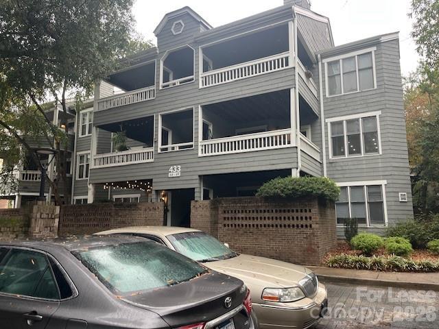Photo - 433 W 8th St