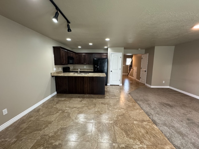 Photo - 1019 W 2050 S