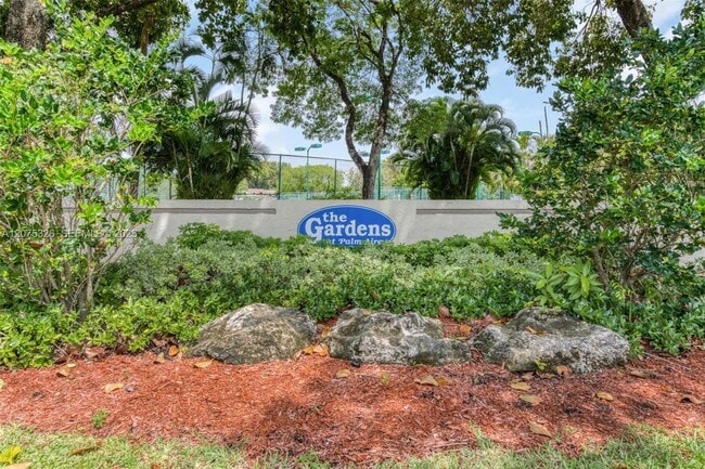 Building Photo - 709 Gardens Dr Unit 101