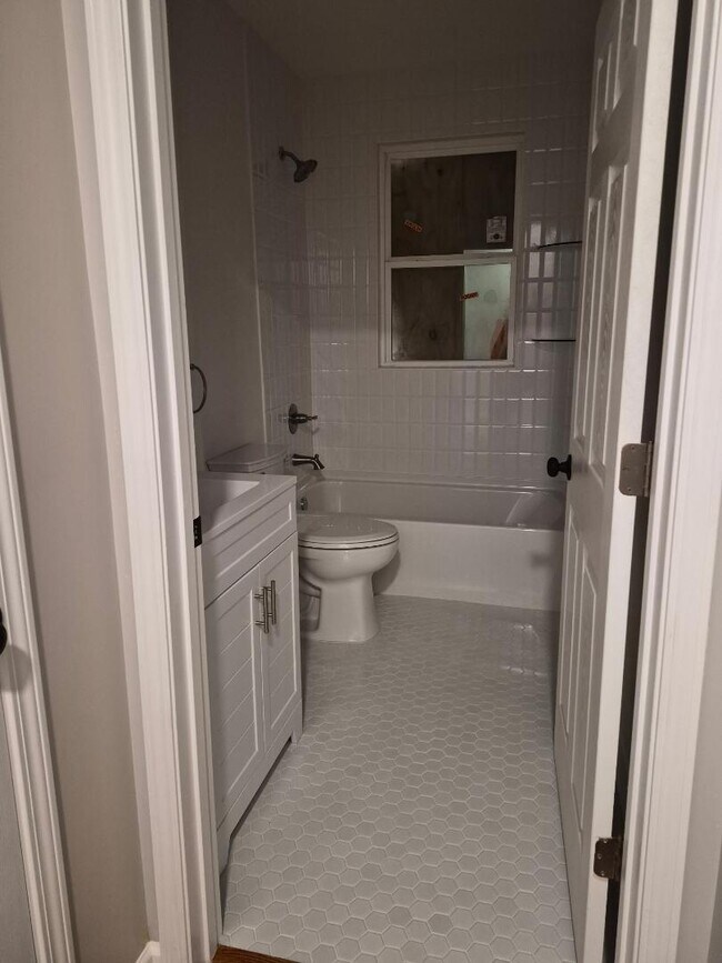 Photo - 1471 Genesis Cir