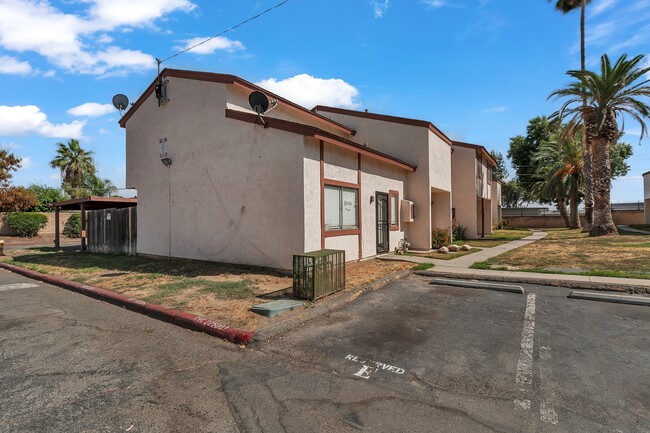 Photo - 349 N Eucalyptus Ave