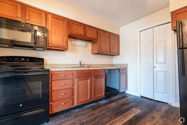 Nest - Kitchen - Eagles Eyrie Apartments