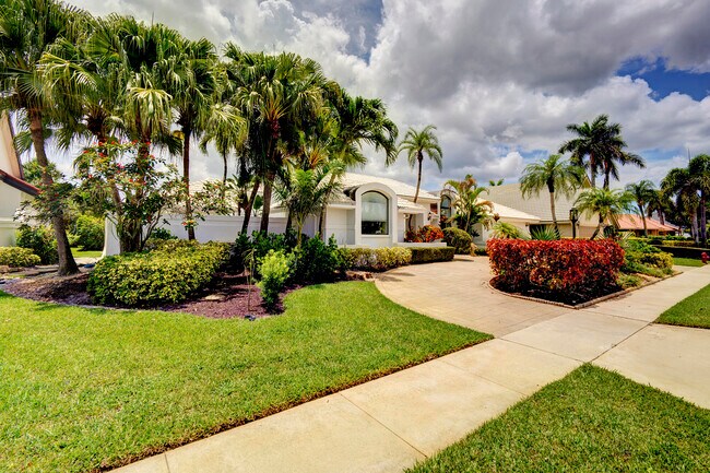 Photo - 10252 Shireoaks Ln