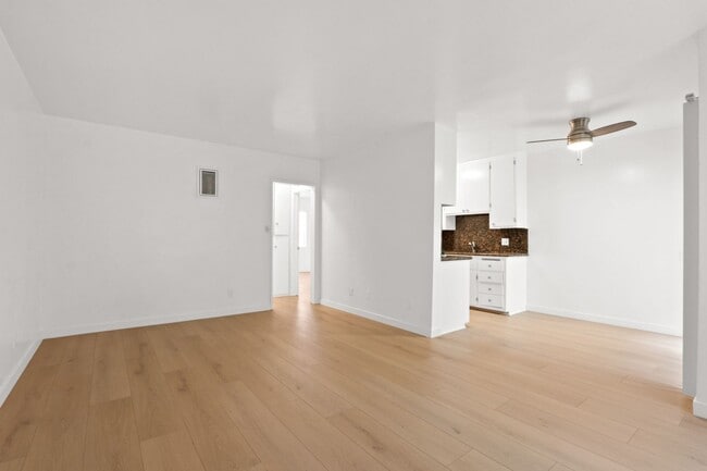 Photo - 1550 S Saltair Ave Apartamento Unidad 2