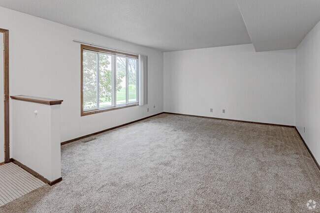 3BR, 1.5BA - 1250SF