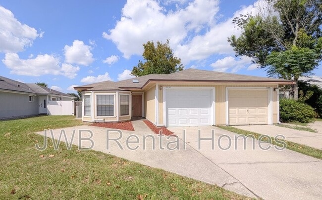 Photo - 2390 Ironstone Dr E