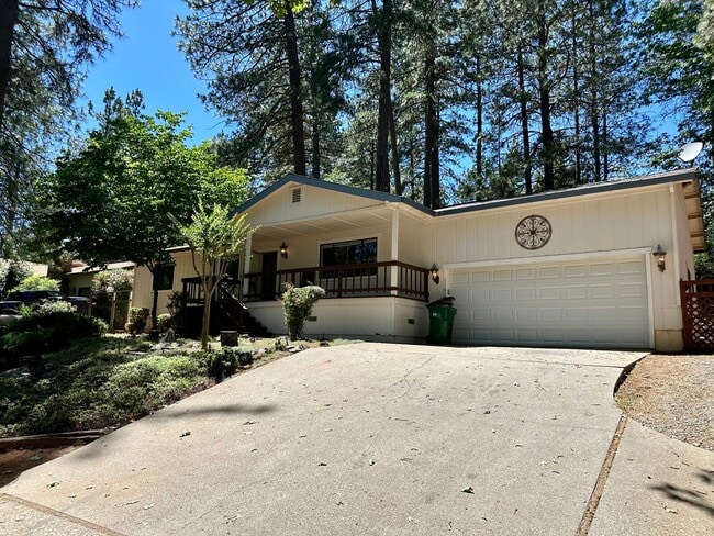 3 Bedroom 2 Bathroom House in Desirable Al... - 3 Bedroom 2 Bathroom House in Desirable Al...