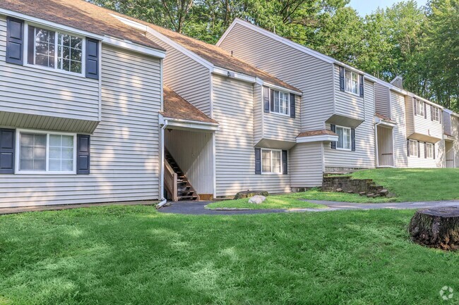 Building Photo - Fox Run Apartments