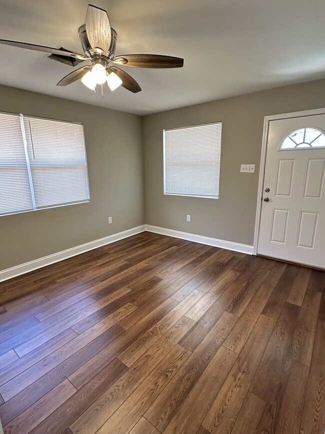 Photo - 4907 Loyola Ave Unit 4907