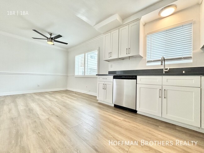 Photo - 11922 Burbank Blvd Unidad 18