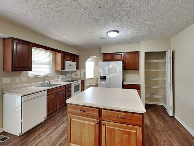 Photo - 35 Langtree Dr