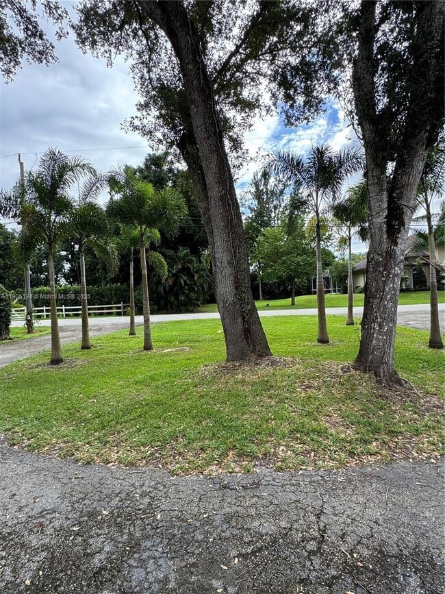 Photo - 11811 NW 5th Ct