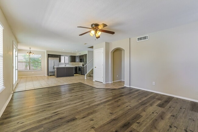 Photo - 548 E Cathy Dr