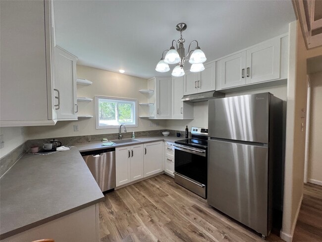 Photo - 436 Shadywood Dr