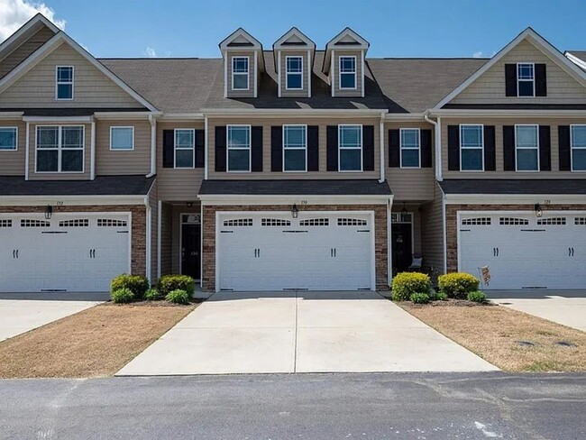 Townhome in Flowers Plantation with Water ... - Townhome in Flowers Plantation with Water ...