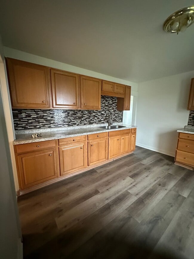 Photo - 805 S 5th Ave