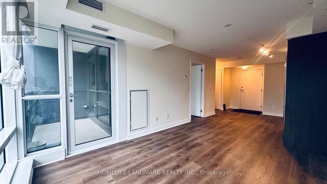 Photo - 295 Adelaide St W Unit 605