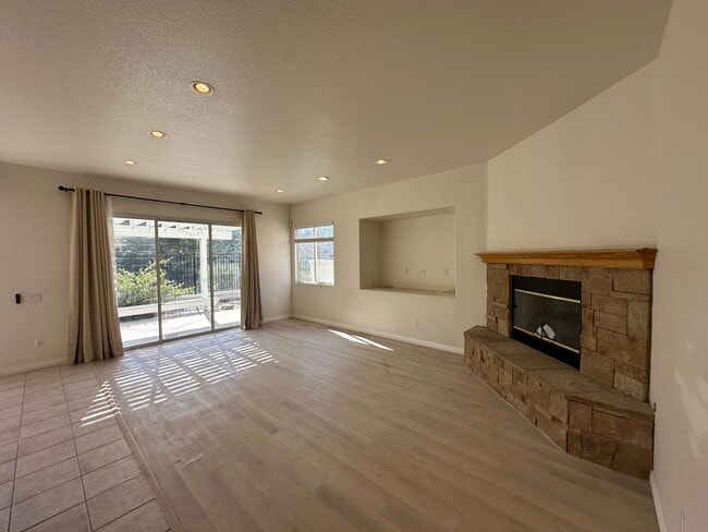 Photo - 32795 Valentino Way