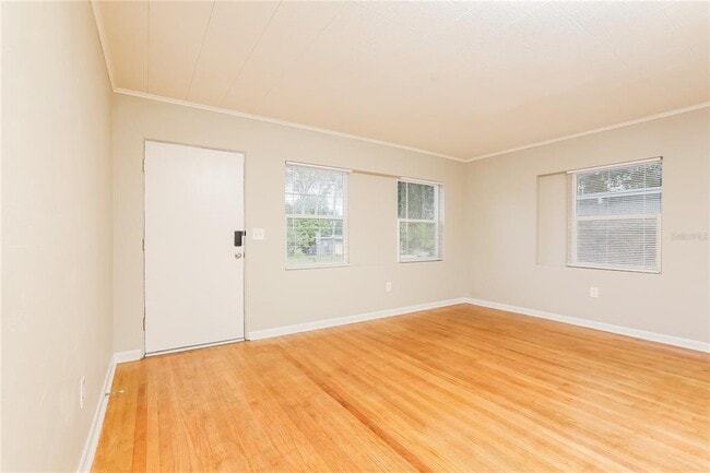 Photo - 6908 Ambassador Dr