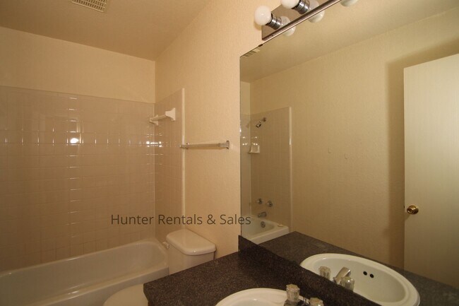 Photo - 4400 Deek Dr