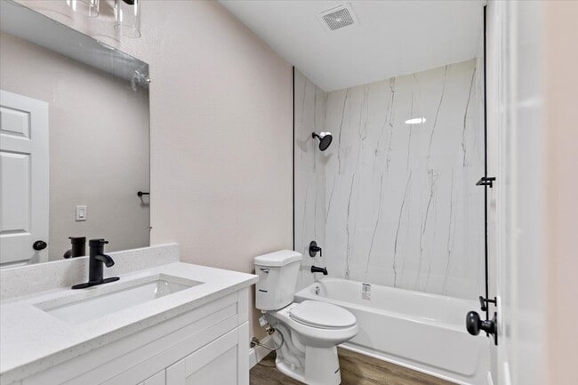Photo - Charleston Park Dr Unit APT