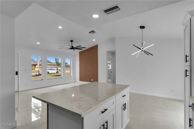 Photo - 1324 SE 22nd Terrace