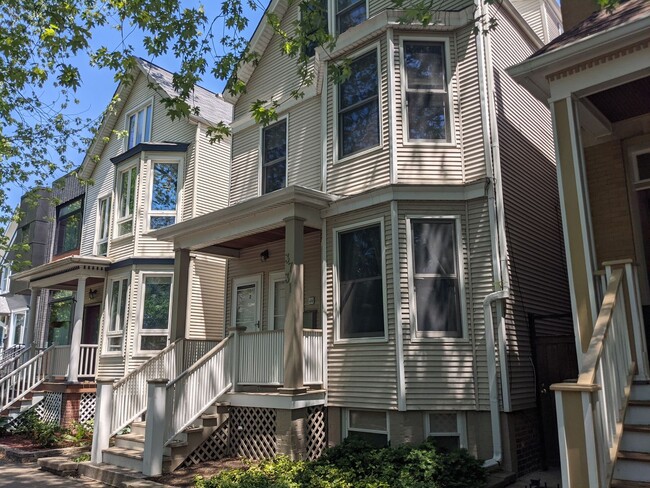 Photo - 3731 N Bosworth Ave Apartment Unit 2