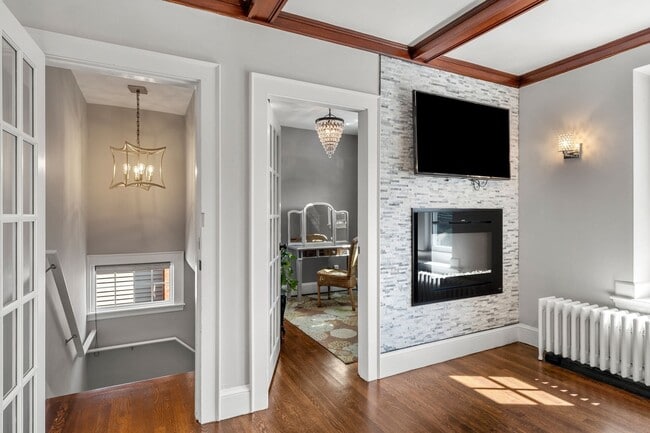46 Crockett Ave Unit 2