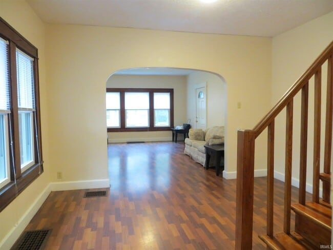 Photo - 119 S Bryan Ave