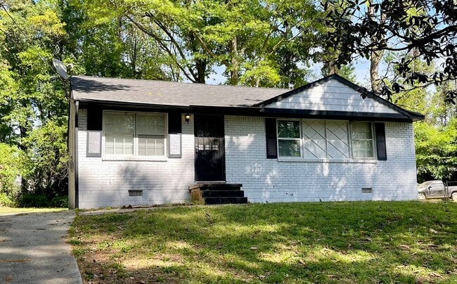 Building Photo - Fully Furnished Short Term Rental Home!