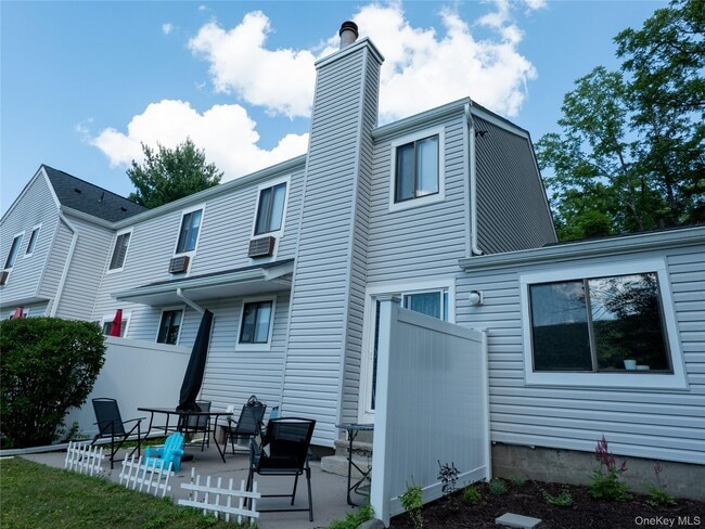 402 Mountain Laurel Dr
