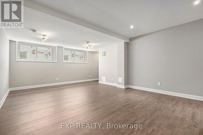 Photo - 1226 Montblanc Cres